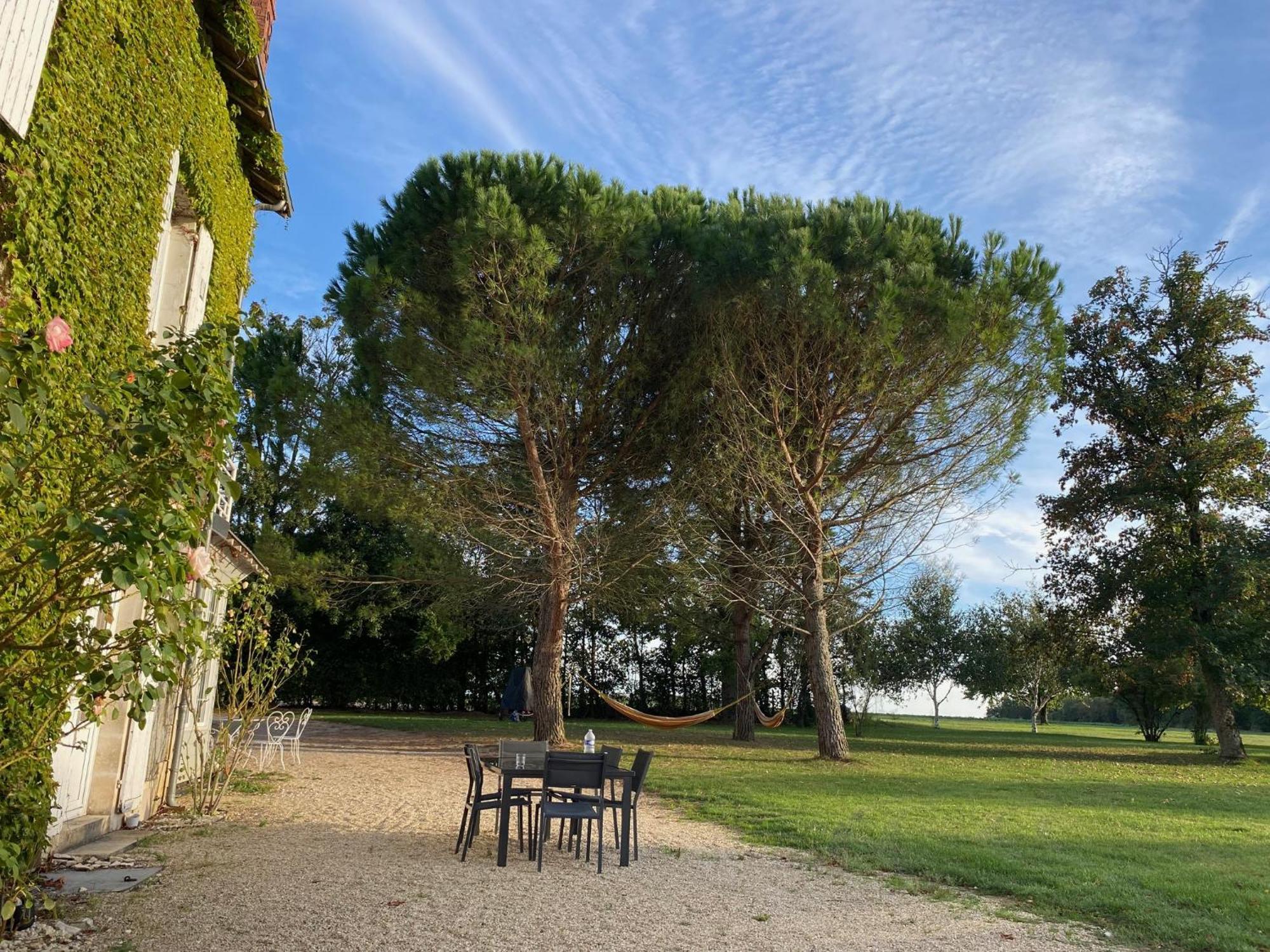 Domaine De Treuillaud Panzió Villers-les-Ormes Kültér fotó